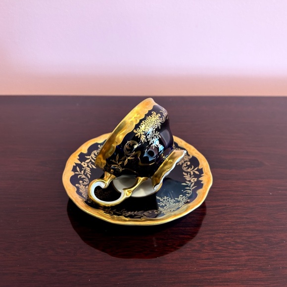 Weimar Katharina Miniature Porcelain Echt Kobalt and Gold Coffee Cup and Saucer - Picture 3 of 13